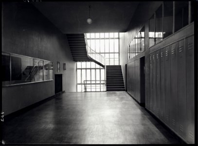 ETH-BIB-Zürich, ETH Zürich, Maschinenlaboratorium (ML), Korridor mit Treppenhaus-Ans 01423