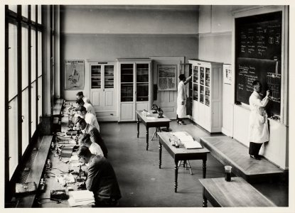 ETH-BIB-Zürich, ETH Zürich, Naturwissenschaftliches Gebäude, Ostbau, Mikroskopiersaal-Ans 00566