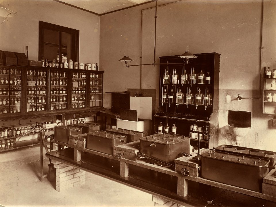 ETH-BIB-Zürich, ETH Zürich, Vhemiegebäude (CAB), Färberaum-Ans 00465