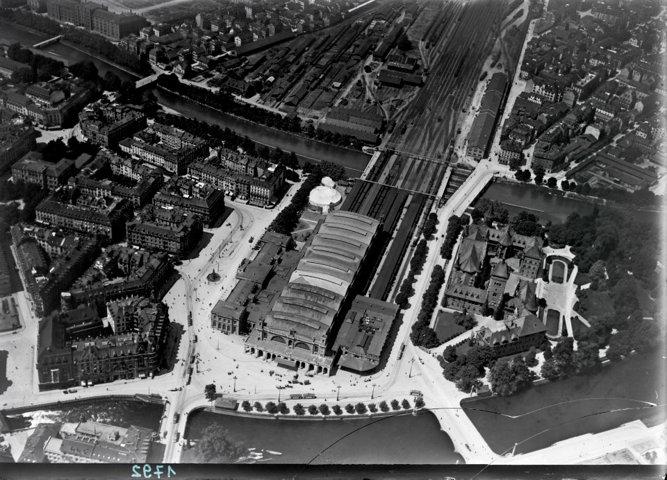 ETH-BIB-Zürich, Hauptbahnhof, Sihl aus 100 m-Inlandflüge-LBS MH01-001792