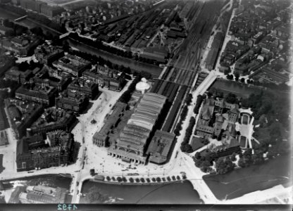 ETH-BIB-Zürich, Hauptbahnhof, Sihl aus 100 m-Inlandflüge-LBS MH01-001792