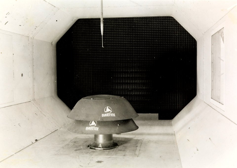 ETH-BIB-Zürich, ETH Zürich, Maschinenlaboratorium (ML), Institut für Aerodynamik, Windkanal, Winddruckmessung an einer Luftschutz-Sirene-Ans 06437-12