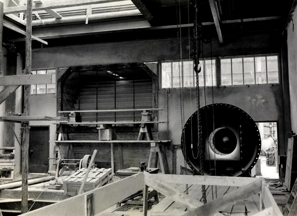 ETH-BIB-Zürich, ETH Zürich, Maschinenlaboratorium (ML), Institut für Aerodynamik, Windkanal-Auffänger und Ü.K. Kühlergehäuse im Bau-Ans 06435-07