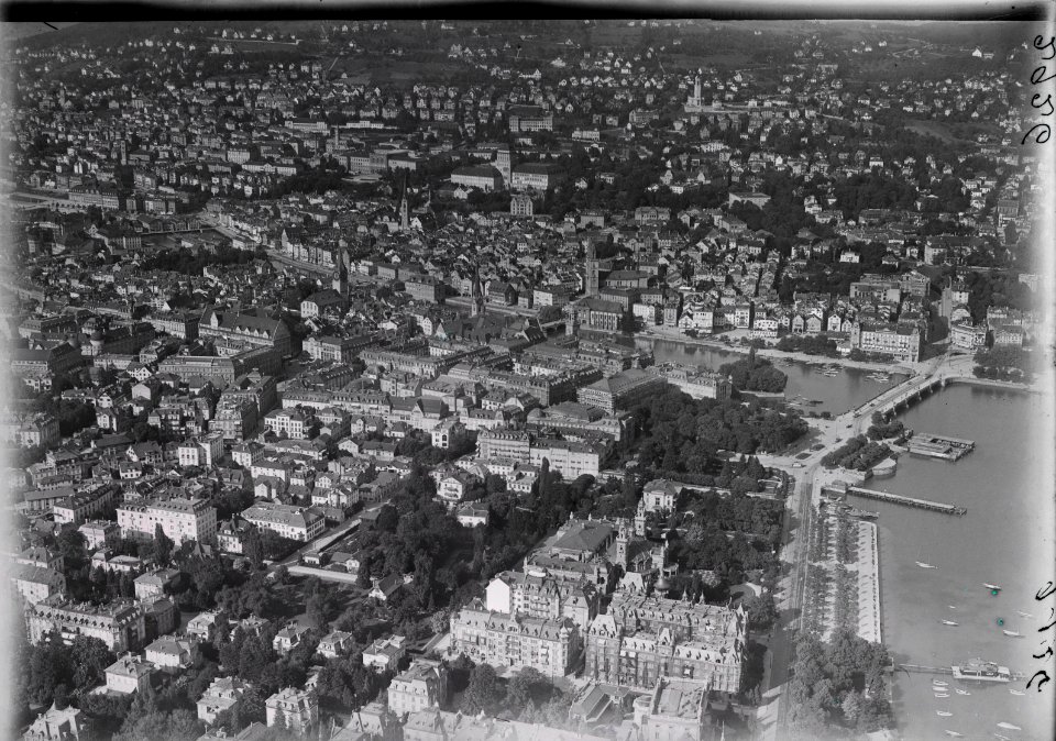 ETH-BIB-Zürich, Zentrum, Bürkliplatz, Alte Tonhalle aus 300 m-Inlandflüge-LBS MH01-002926
