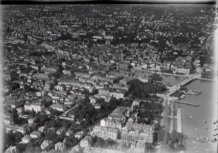 ETH-BIB-Zürich, Zentrum, Bürkliplatz, Alte Tonhalle aus 300 m-Inlandflüge-LBS MH01-002926