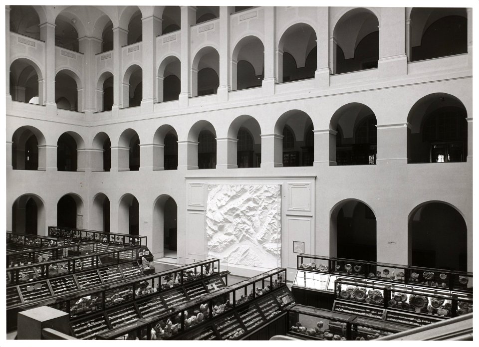ETH-BIB-Zürich, ETH Zürich, Naturwissenschaftliches Gebäude, Ostbau, Lichthofhalle-Ans 00623
