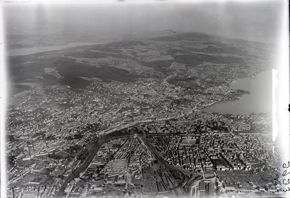 ETH-BIB-Zürich, Übersicht mit Pfannestil, Greifensee aus 1500 m-Inlandflüge-LBS MH01-002923