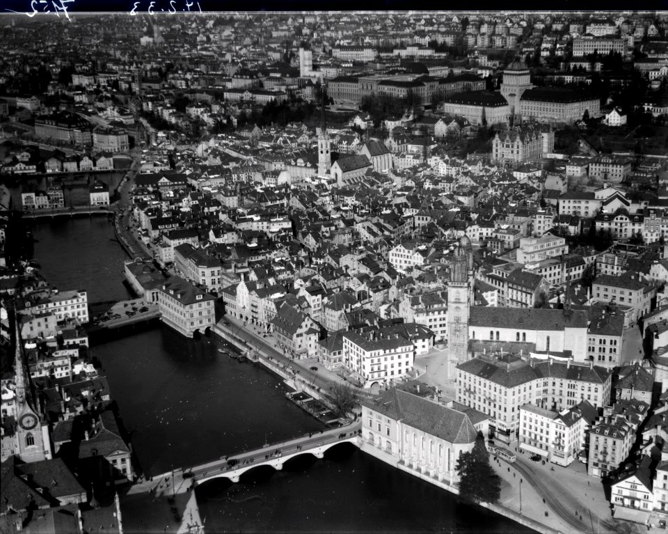 ETH-BIB-Zürich-Altstadt, Grossmünster, Limmatquai-Inlandflüge-LBS MH01-007152