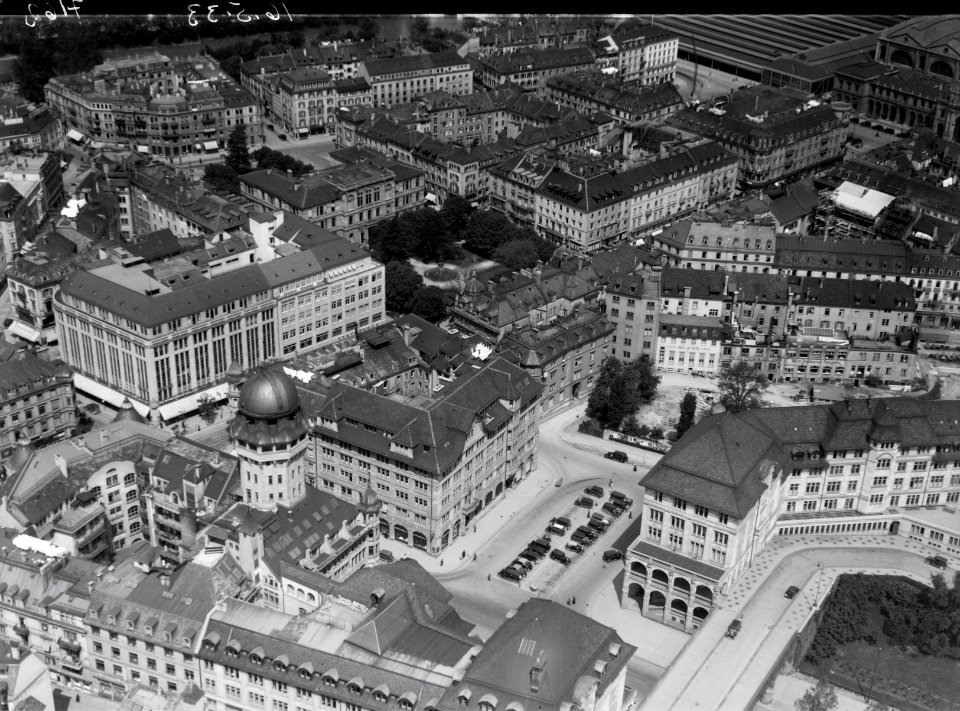 ETH-BIB-Zürich-City, Amtshäuser, Urania, Jelmoli, Linth-Escher-Schulhaus-Inlandflüge-LBS MH01-007162