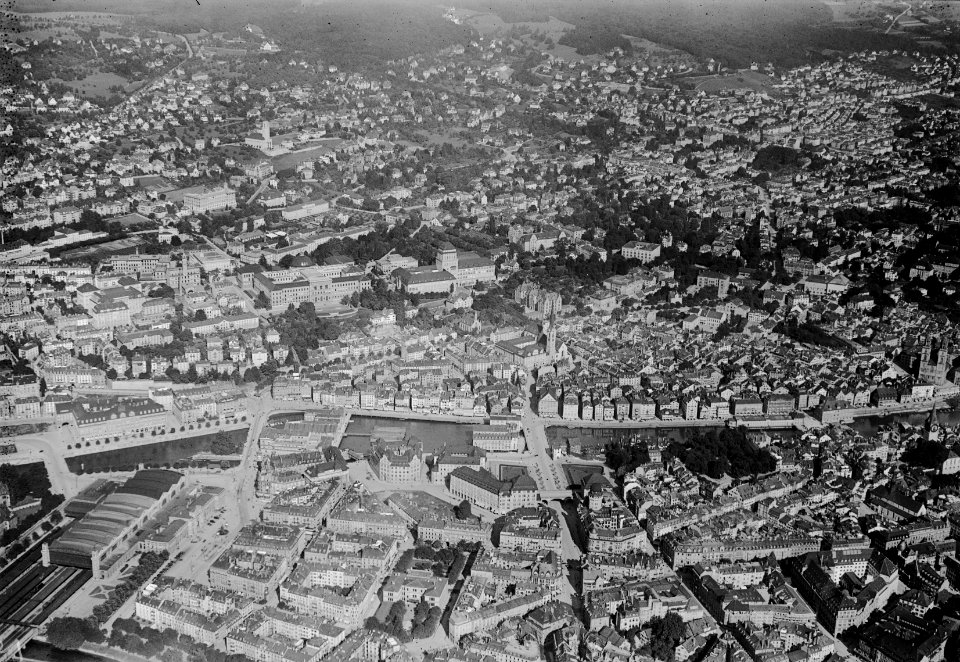 ETH-BIB-Zürich-City, ETH Zürich, Universität, Walche aus 500 m-Inlandflüge-LBS MH01-004790