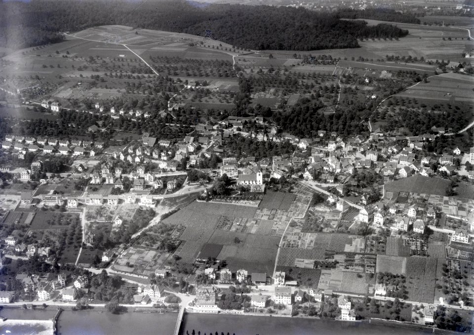 ETH-BIB-Zürich-Höngg v. S. aus 300 m-Inlandflüge-LBS MH01-006484