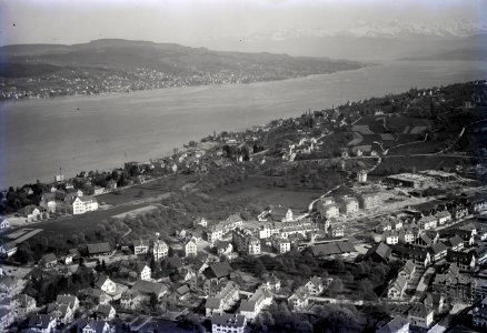 ETH-BIB-Zürich-Wollishofen, Küsnacht, Pfannenstil v. N. W. aus 200 m-Inlandflüge-LBS MH01-006008