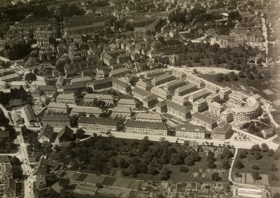 ETH-BIB-Zürich-Oberstrass, Überbauung Winterthurerstrasse, Langmauerstrasse, Im eisernen Zeit-Inlandflüge-LBS MH03-1390