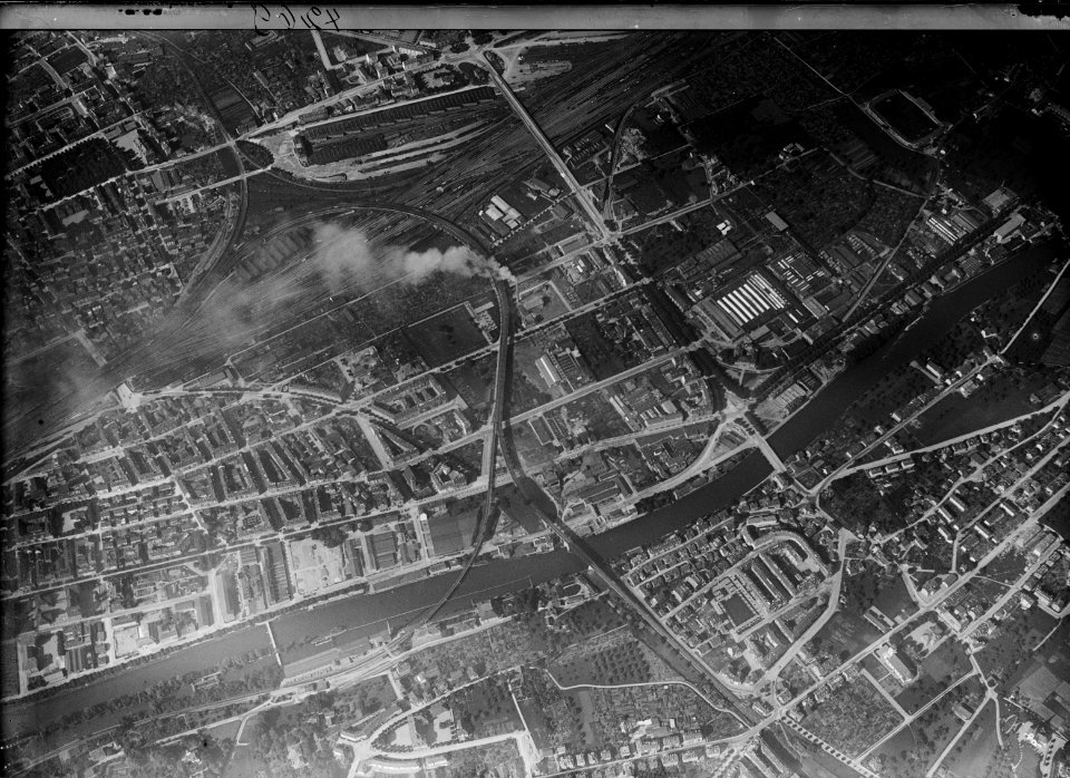 ETH-BIB-Zürich-Wipkingen, Industriequartier, Güterbahnhof, Hard aus 1200 m-Inlandflüge-LBS MH01-004269