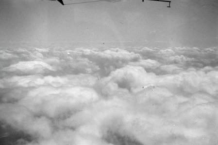ETH-BIB-Über den Wolken zwischen Zürich und Biarritz-Weitere-LBS MH02-23-0042