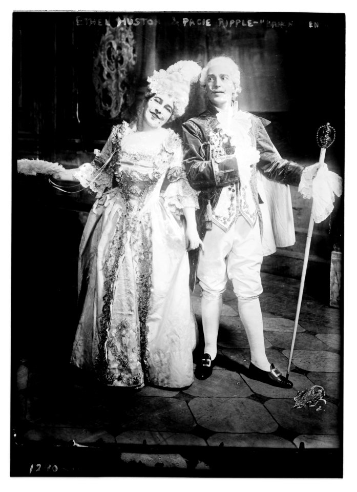 Ethel Huston and Pacie Ripple in Baron Trenck LCCN2014686722