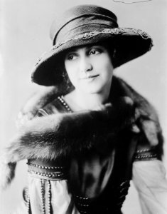 Ethel Dwyer LCCN2014713045 (cropped)