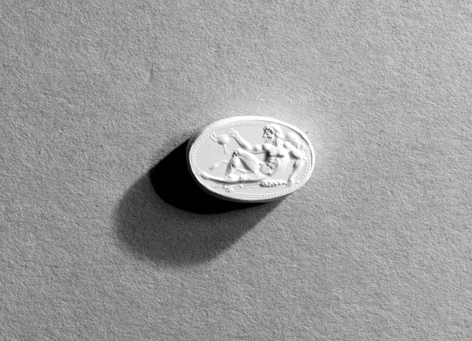 Etruscan - Gem with Herakles at Rest - Walters 42494 - Impression