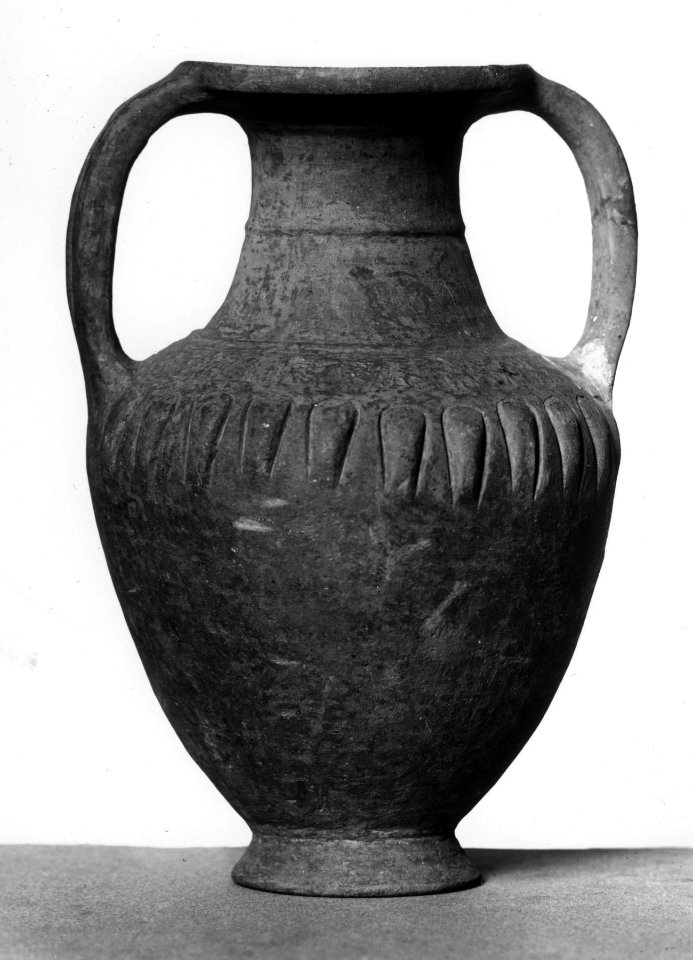 Etruscan - Amphora with Stamped and Incised Decoration - Walters 48100