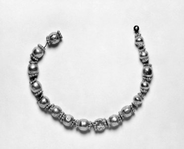 Etruscan - Beads - Walters 57405 photo