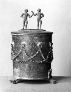 Etruscan - Cista with Cover Depicting the Conflict of the Gauls and Etruscans - Walters 54133 - Pieces A B Front