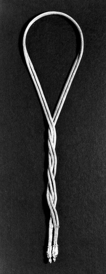 Etruscan - Braided Chain Necklace with Animal-Head Terminals - Walters 57458