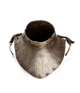 Etsad och förgylld ringkrage - Livrustkammaren - 106501