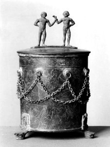 Etruscan - Cista with Cover Depicting the Conflict of the Gauls and Etruscans - Walters 54133