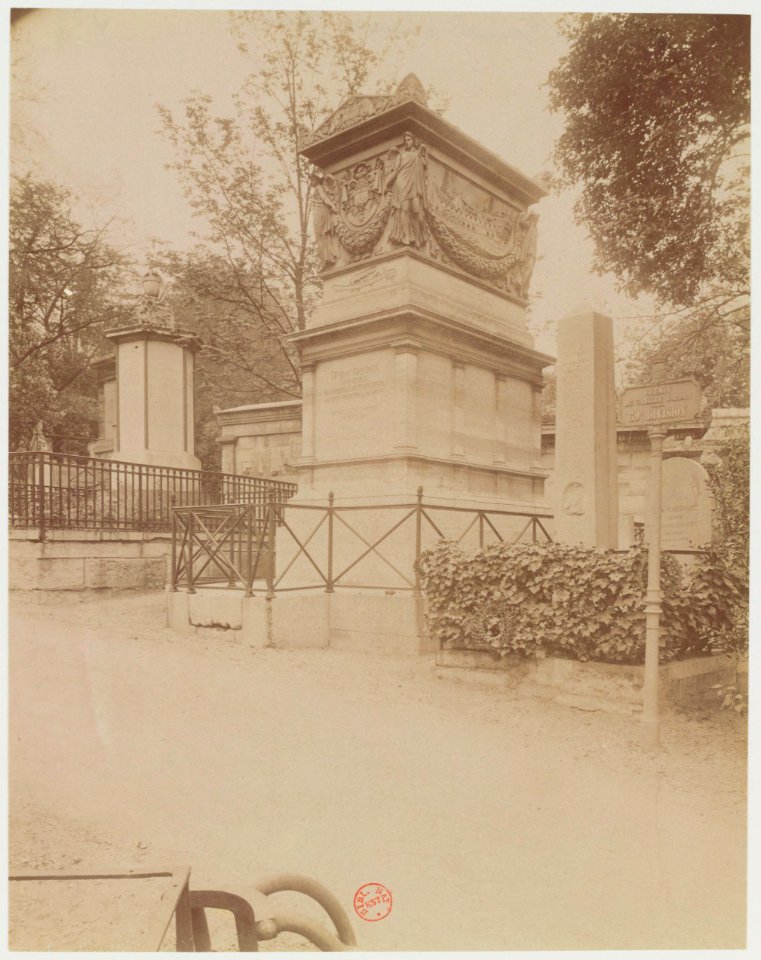 Eugène Atget - Denis Decrès - Père-Lachaise 02