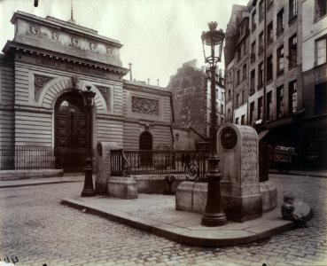 Eugène Atget - Fountain of the L'École Polytechnique - 1985.116 - Cleveland Museum of Art