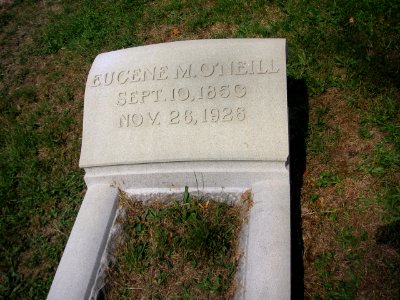 Eugene M O'Neill grave photo