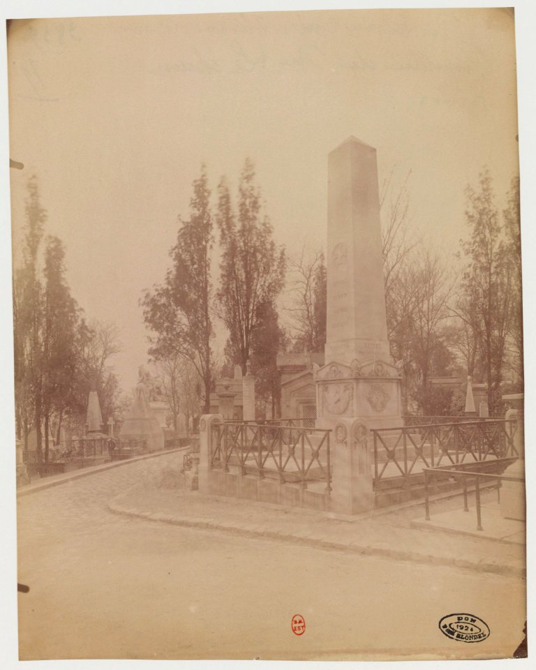 Eugène Atget - André Masséna - Père-Lachaise 01