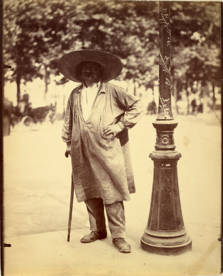 Eugène Atget, Market Porter - Getty Museum