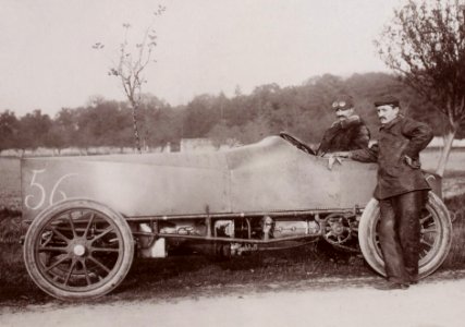 Eugène Rigolly sur Gobron-Brillié 100 hp (premier ex-aequo de la côte de Gaillon 1904)