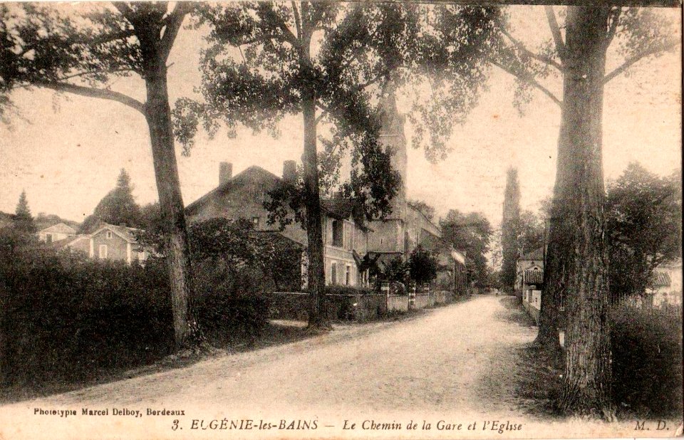 Eugénie-les-bains (Landes) - avenue de la Gare 3