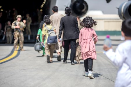 Evacuation at Hamid Karzai International Airport 6798573