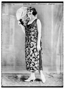 Evening gown, irridescent spangles LCCN2014713521
