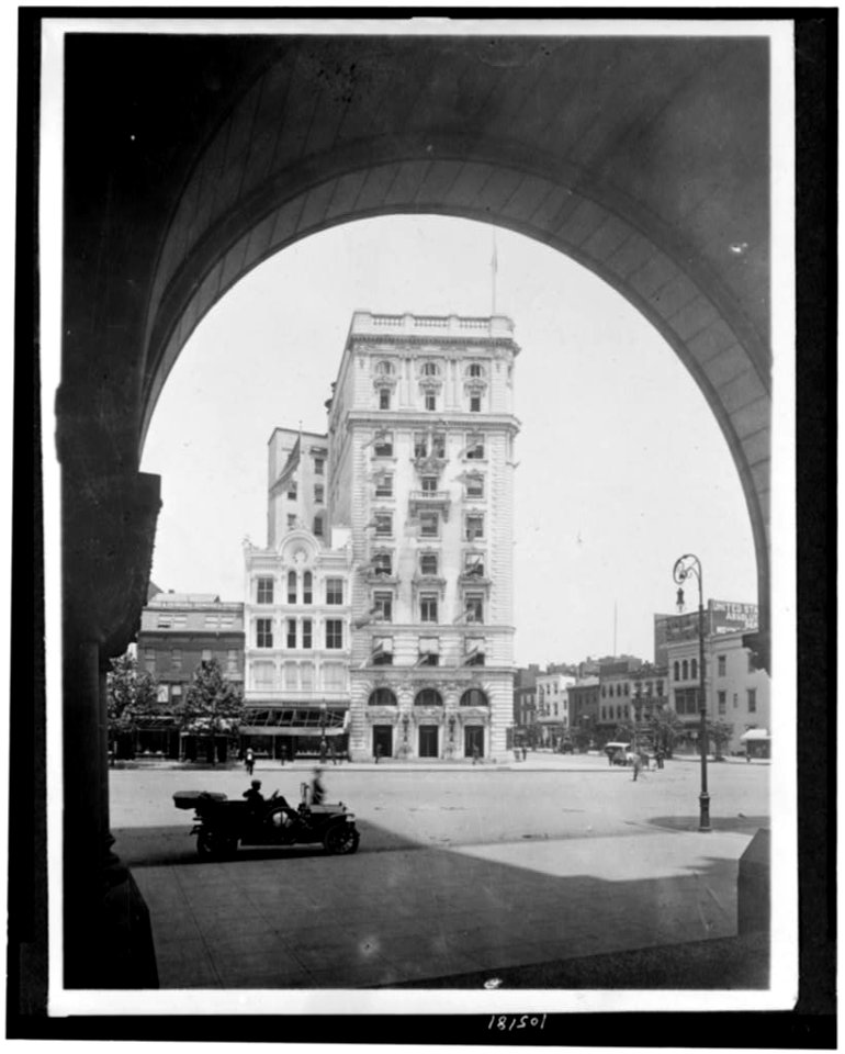 Evening Star Building, Pa. Ave. & 11th St., N.W., Washington, D.C.; and Galt & Bro. Jewelers on left LCCN92520221