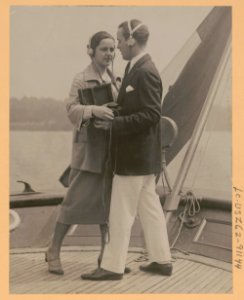 Everything is radio on Marconi's yacht - a personal dance on board the palatial vessel while on the trip to Albany Showing Josephine Young of Riverside, Conn., and J.W. Elwood of New York, LCCN96512883
