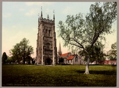 Evesham. Bell Tower and Two Churches LCCN2017659191