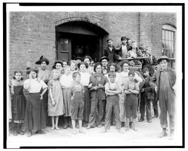 Every one of these was working in North Pownal Vermont cotton mill and work was slack. LOC cph.3c34640