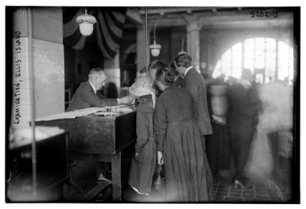 Examination, Ellis Island LCCN2014710707