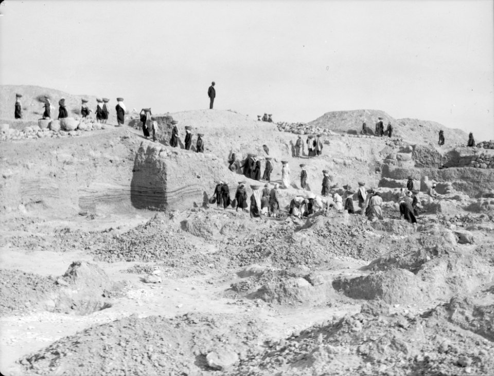 Excavations. Ain Shems (Beth Shemesh) on the Sharon Plain. Work in progress. Note black lines in debris, evidence of burned levels LOC matpc.15686