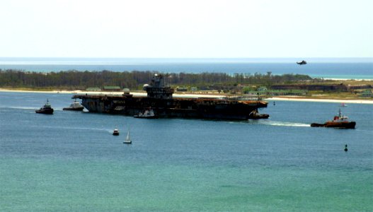 Ex-USS Oriskany leaves port, 15 May 2006