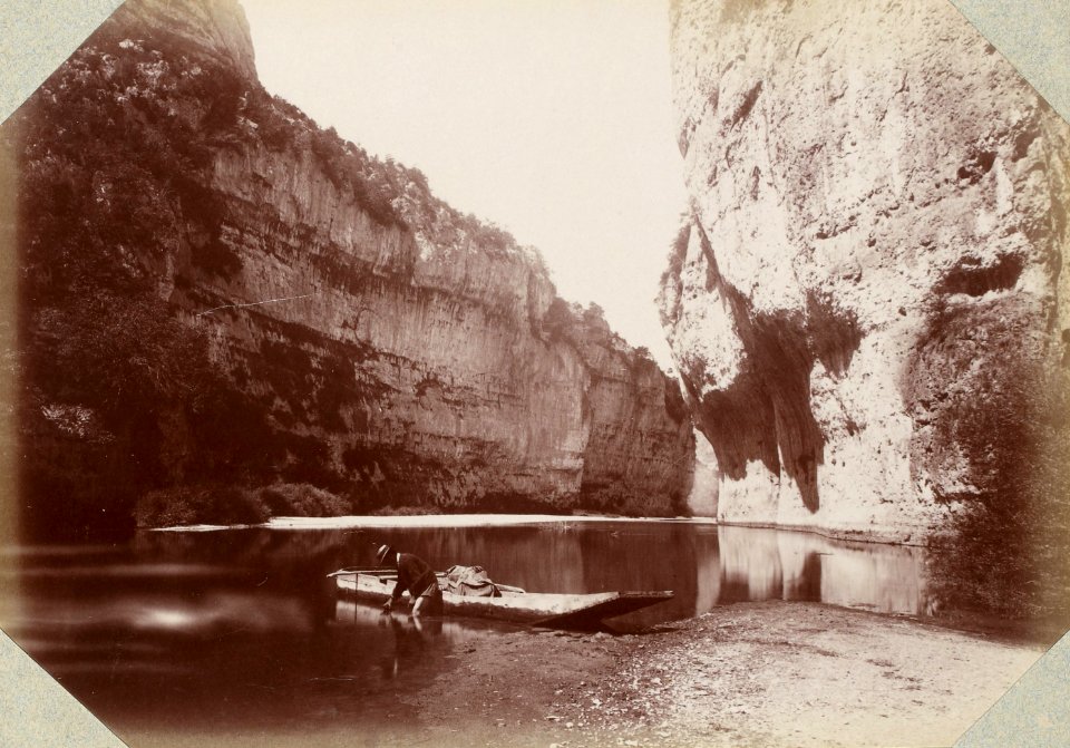 Excursion dans la région des Causses (1892).f19.Gorges du Tarn, Détroits (au fond La Croze)