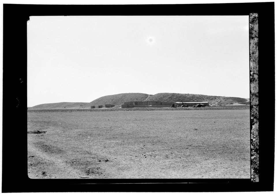 Excavations. Wady Ghazzeh (south of Gaza). The Wady Ghazzeh mounds. Site of earliest Egyptian town in Palestine LOC matpc.15677