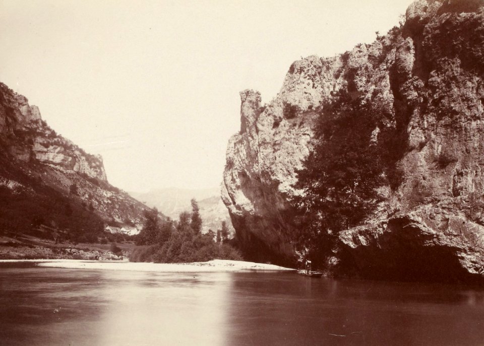 Excursion dans la région des Causses (1892).f23.cropped.Gorges du Tarn, Détroits (Entrée en aval)