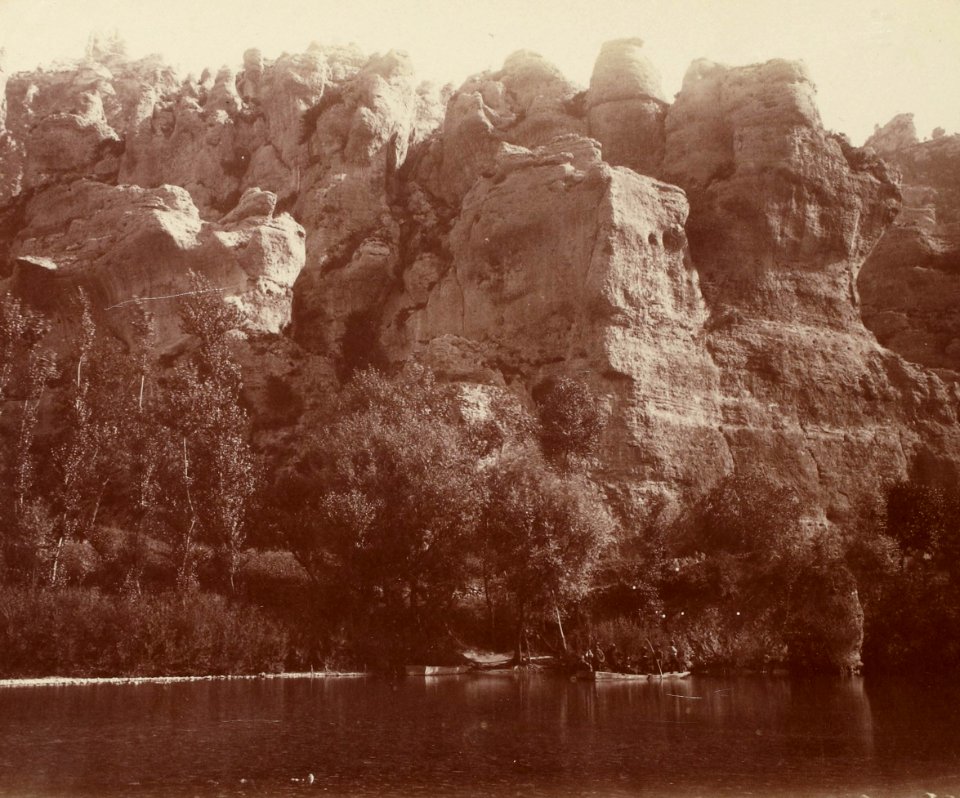Excursion dans la région des Causses (1892).f25.cropped.Gorges du Tarn, les Baumes Hautes