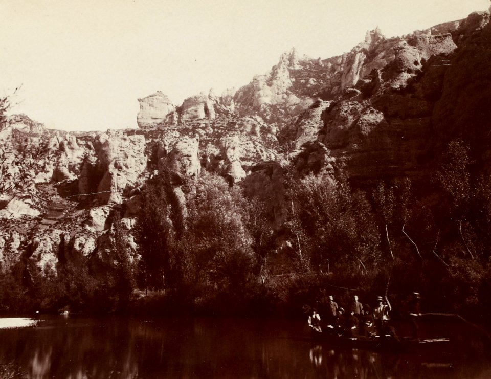 Excursion dans la région des Causses (1892).f27.cropped.Gorges du Tarn, la Cité Romaine