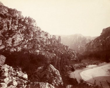 Excursion dans la région des Causses (1892).f31.cropped.Gorges du Tarn, le Cirque des Baumes Basses